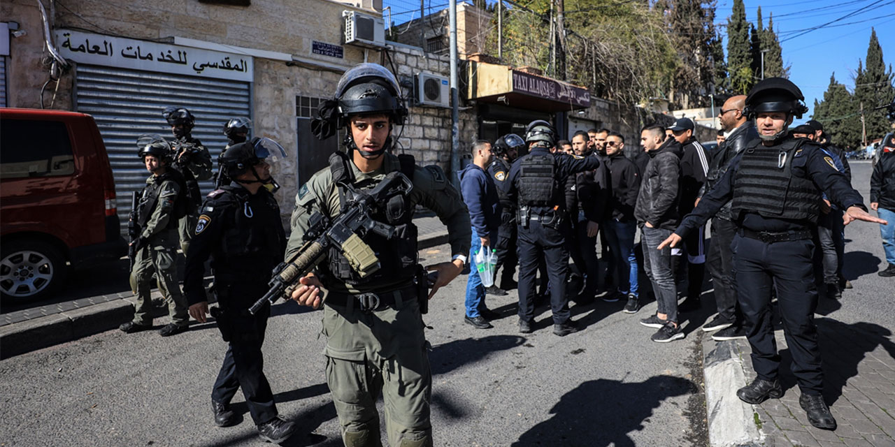 Mescid-i Aksa'da 17. cuma: İsrail, Filistinlilere geçit vermiyor