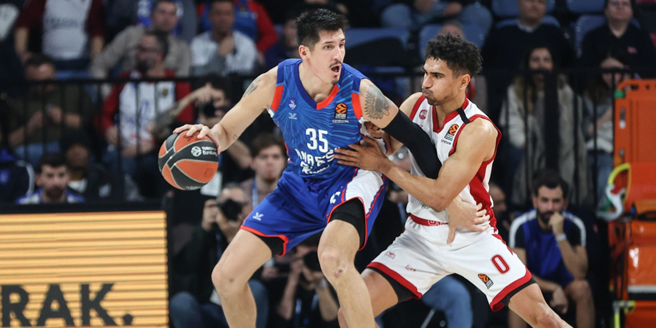 Anadolu Efes muhteşem üçüncü periyot performansı ile Milano'yu devirdi! Play Off iddiası sürüyor...