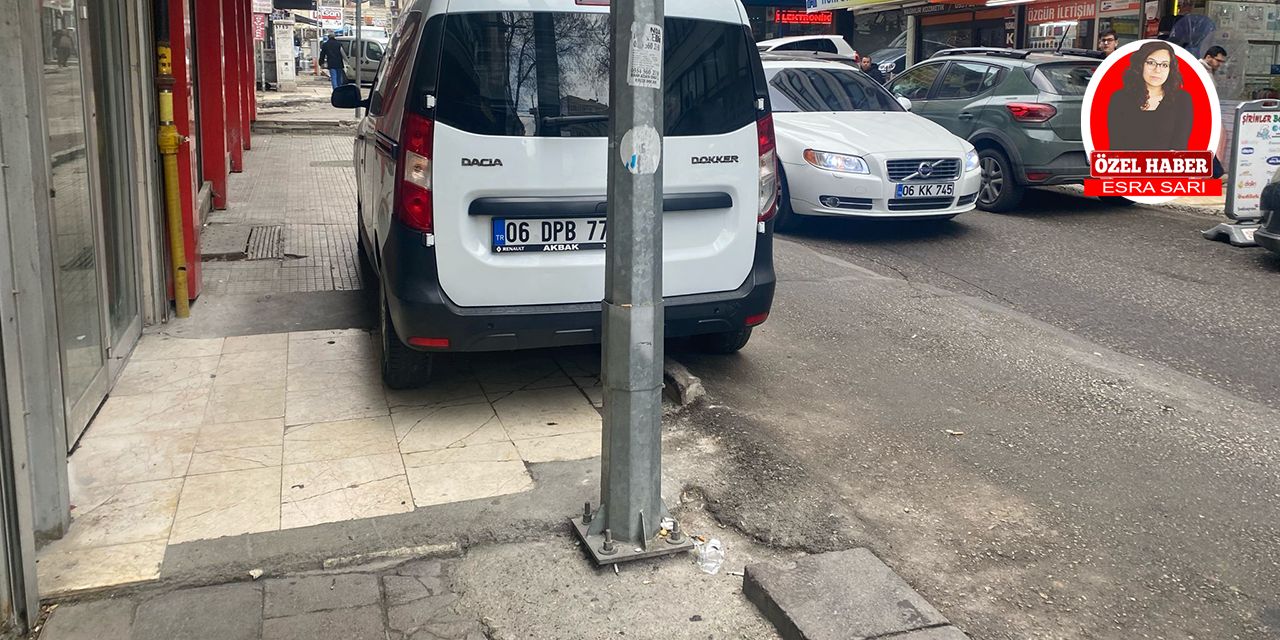 Ulus'ta durum vahim! Kaldırım, yol ve otopark sorunu devam ediyor