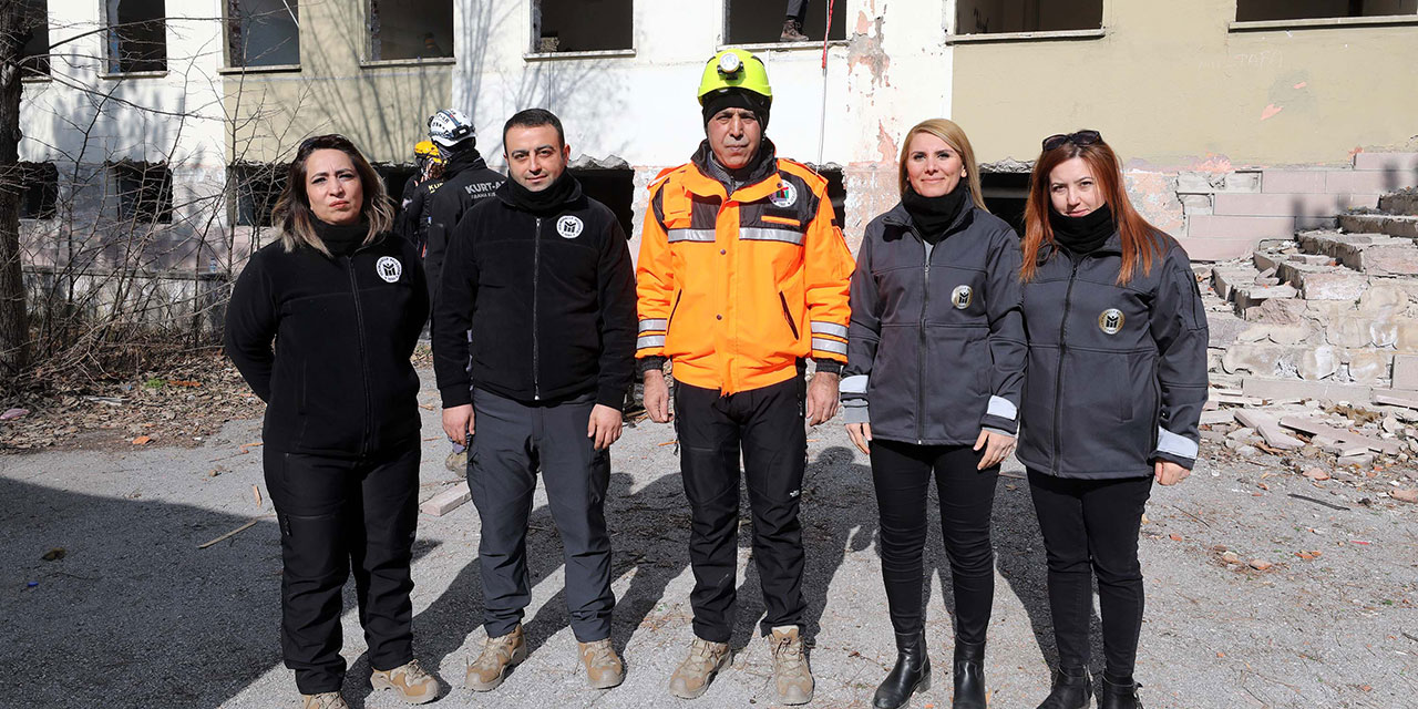 Yenimahalle Belediyesi 6 Şubat Depremlerinin yıl dönümünde tatbikat yaptı