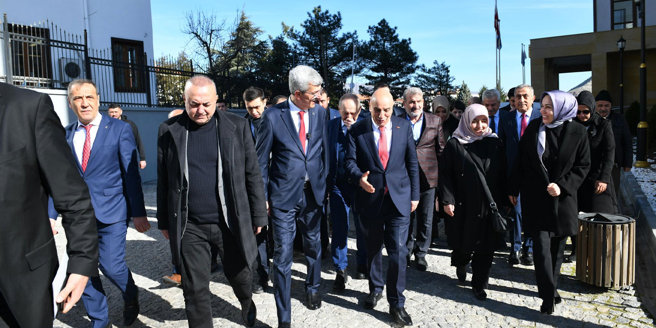 Cumhur İttifakı Ankara Adayı Turgut Altınok, Beypazarı'nda yoğın ilgiyle karşılandı