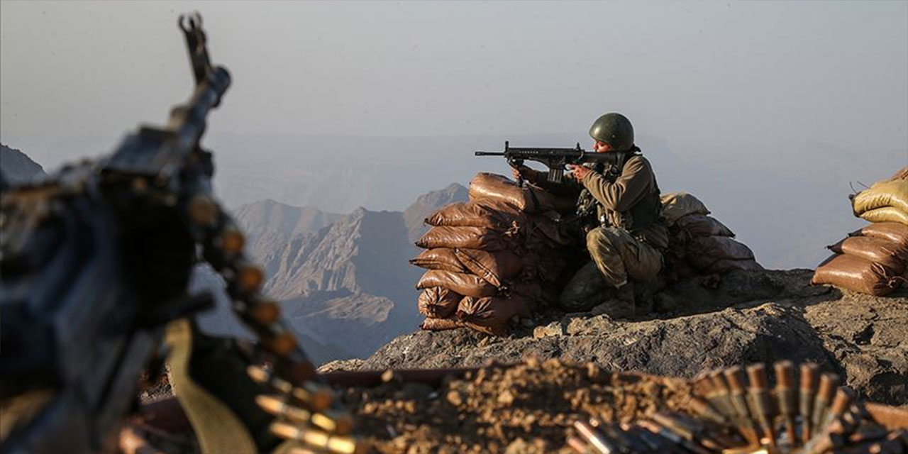 Mehmetçik teröristlerin kökünü kazıyor!