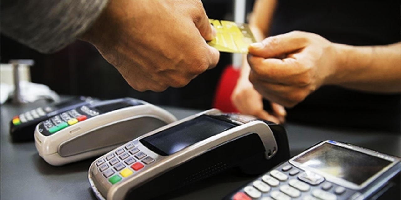 Kredi kartına yeni düzenleme: Akaryakıt dahil komisyon indirimi!