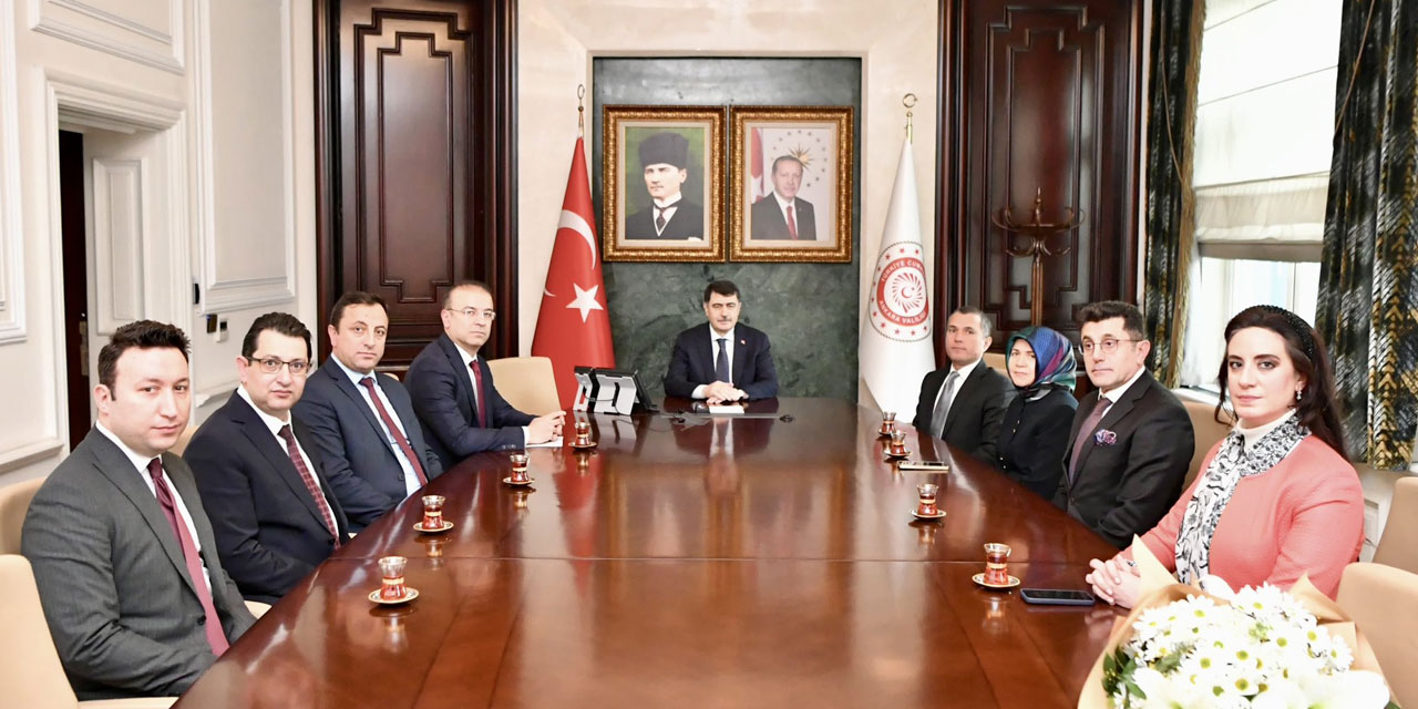 Ankara Valisi Vasip Şahin, Ankara Vergi Dairesi Başkanı Yüksel Duman ile bir araya geldi