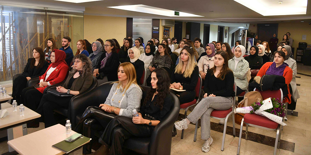 Ankara Büyükşehir Belediyesinden Rehberlik ve Psikolojik Danışmanlık Bölümü 4. sınıf öğrencileri için kariyer günleri programı