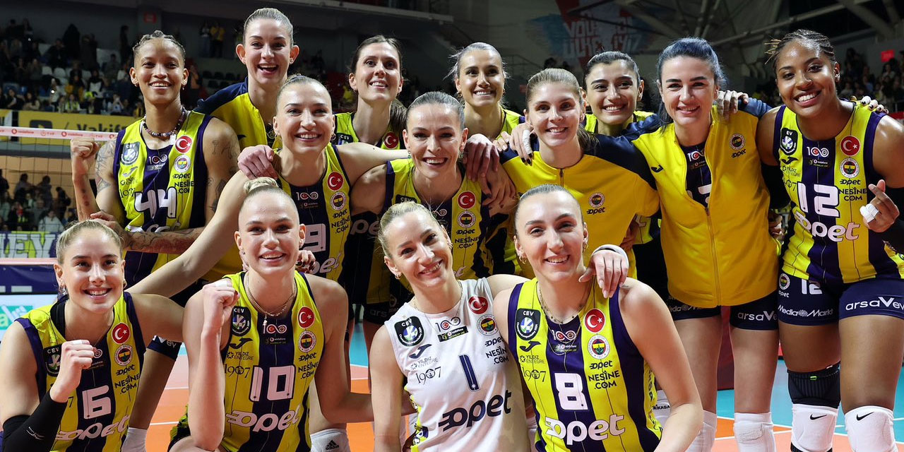 Kadın voleybolunda nefes kesen maçı Fenerbahçe kazandı