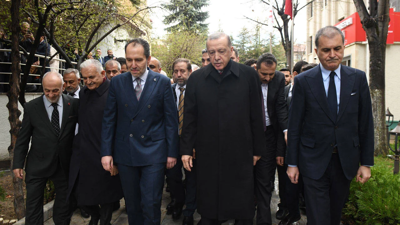 Yeniden Refah, AK Parti lehine çekilecek iddiası