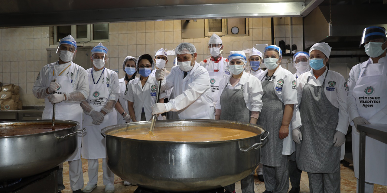Etimesgut'ta ramazan hazırlıkları tamamlandı! 10 bin kişiye yemek pişirilecek!