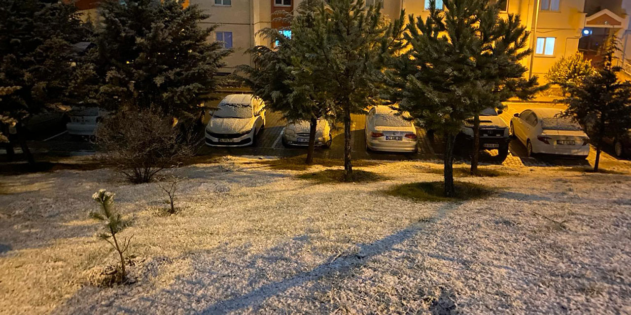 Başkent Ankara’da kar yağışı başladı: Ankara’dan kar manzaraları
