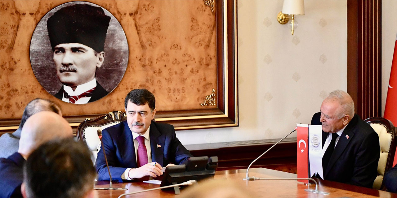 Ankara Sivil Toplum Platformu (ASTOP) Başkanı Veli Sarıtoprak Ankara Valisi Vasip Şahin'i ziyaret etti