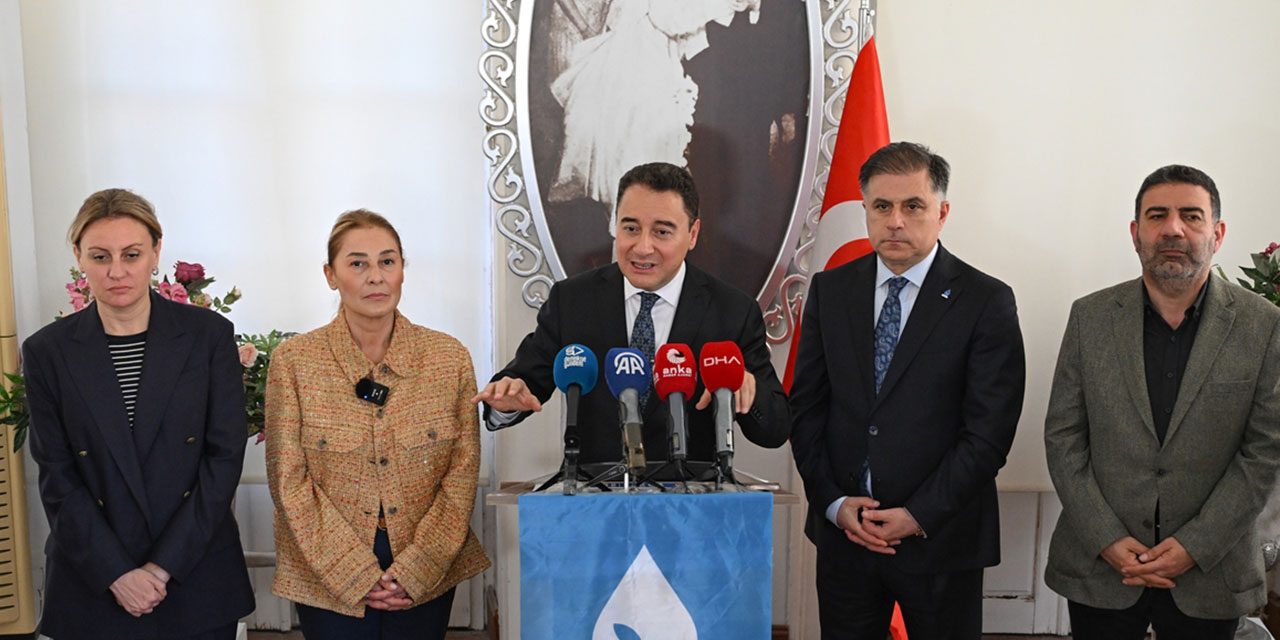 DEVA Partisi Lideri Ali Babacan İzmir’de: İzmir’de 9 kadın adayla seçimlere giriyoruz