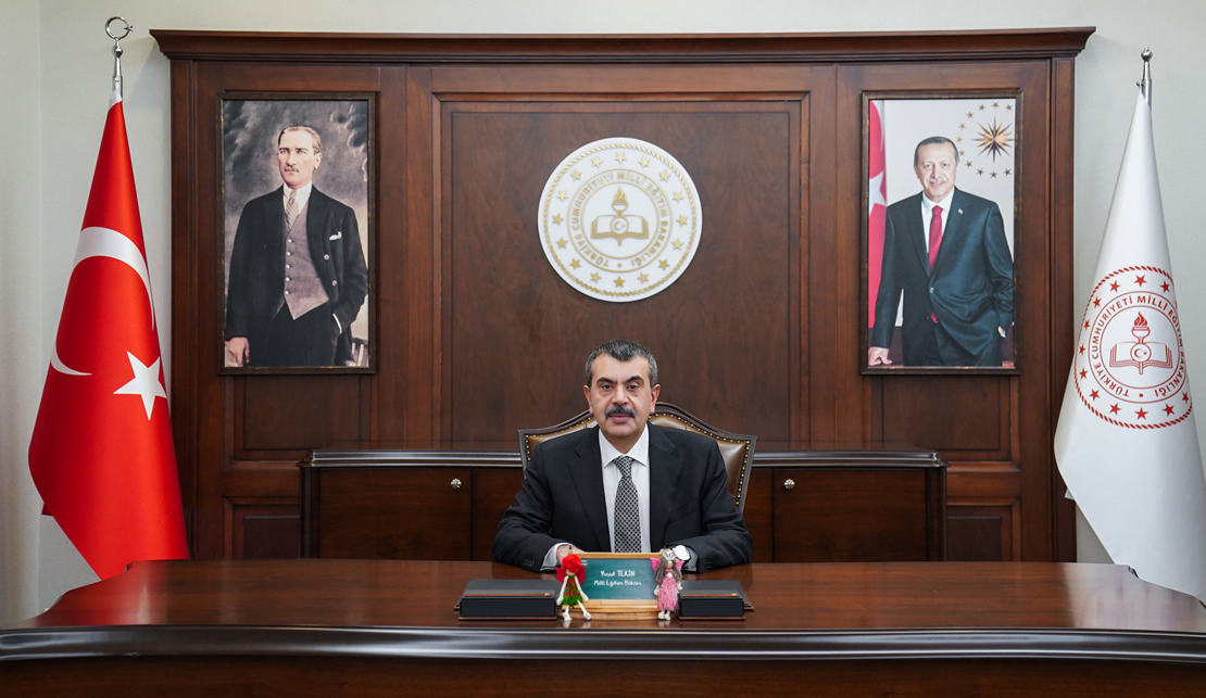 Bakan açıkladı... Ders saatlerinde değişikliğe gidiliyor