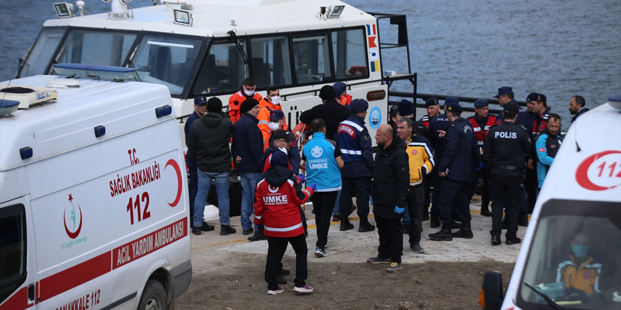 Çanakkale'de bot battı: 2'si bebek 20 kişi öldü!