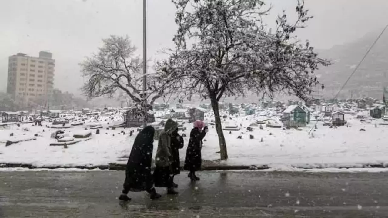 Afganistan'da soğuklar can alıyor: 60 ölü