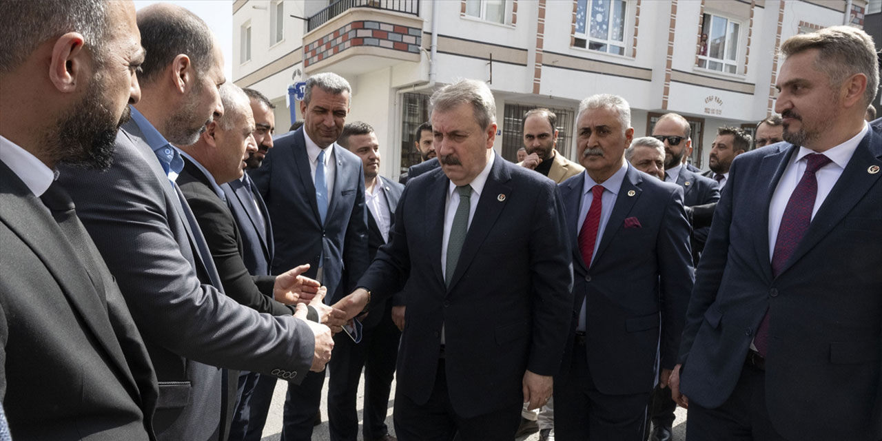 BBP Genel Başkanı Mustafa Destici Etimesgut’ta Cumhurbaşkanı Erdoğan’ın ‘son seçimim’ ifadelerini değerlendirdi