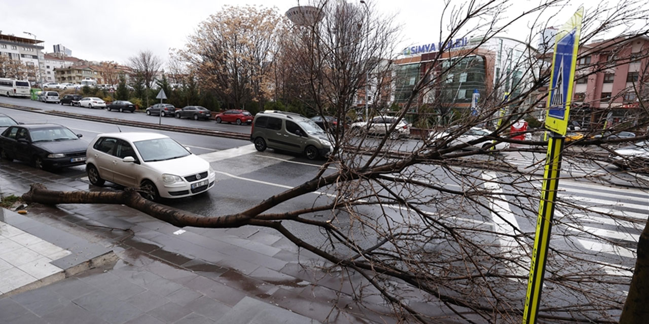 Ankaralılar dikkat: Başkent'te şiddetli fırtına uyarısı