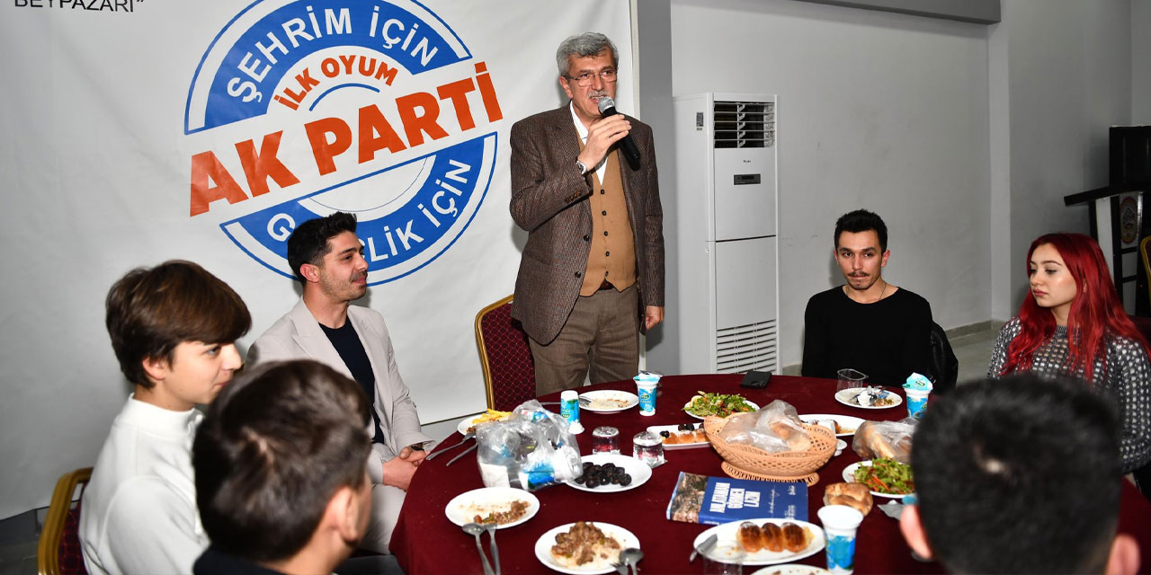 Beypazarı Belediye Başkanı Tuncer Kaplan, 'Şehrim İçin, Gençlik İçin İlk Oyum AK Parti' iftar programına katıldı