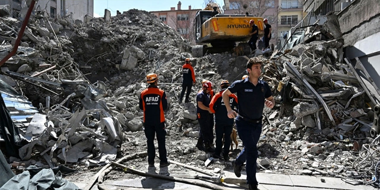 Ankara'da göçük altında kalan kişi aranıyor!