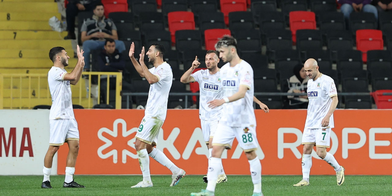 Alanyaspor, Gaziantep'te 3 puanı 3 golle aldı: Gaziantep FK küme düşme hattından çıkamadı