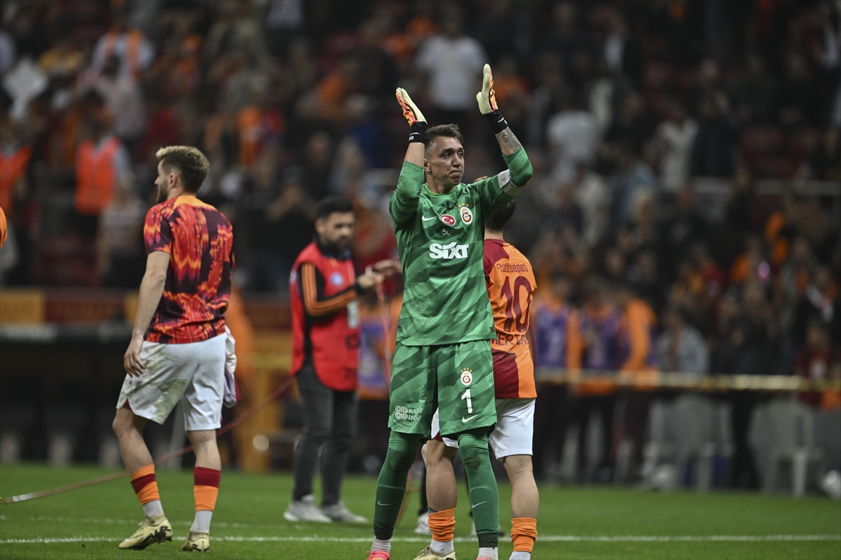 Muslera'ya 500.maçta Volkan Demirel sürprizi