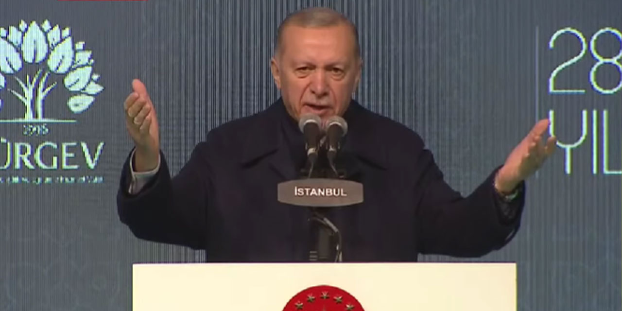 Cumhurbaşkanı Recep Tayyip Erdoğan TÜRGEV iftarında muhalefe yüklendi: "29 emekçi kardeşimiz için tek cümle kurmadılar"