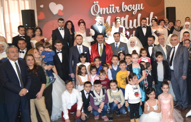 Bol “EVET”li, toplu nikah