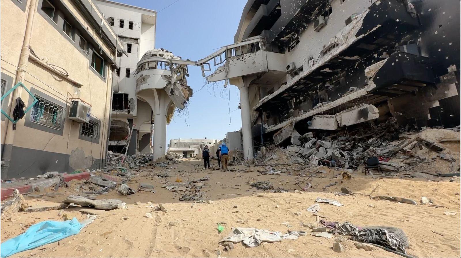 Şifa Hastanesi'ndeki yıkım görüntülendi