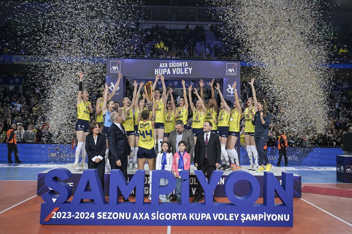 Kupa Fenerbahçe Opet'in oldu