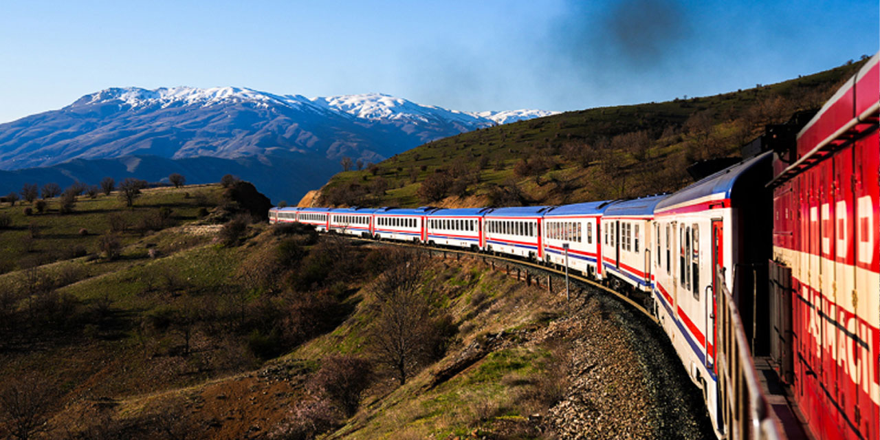 Ankara'dan güneye doğru yeni tur: Türkiye'nin yeni turistik treni 'Mezopotamya Ekspresi' tanıtımını yaptı