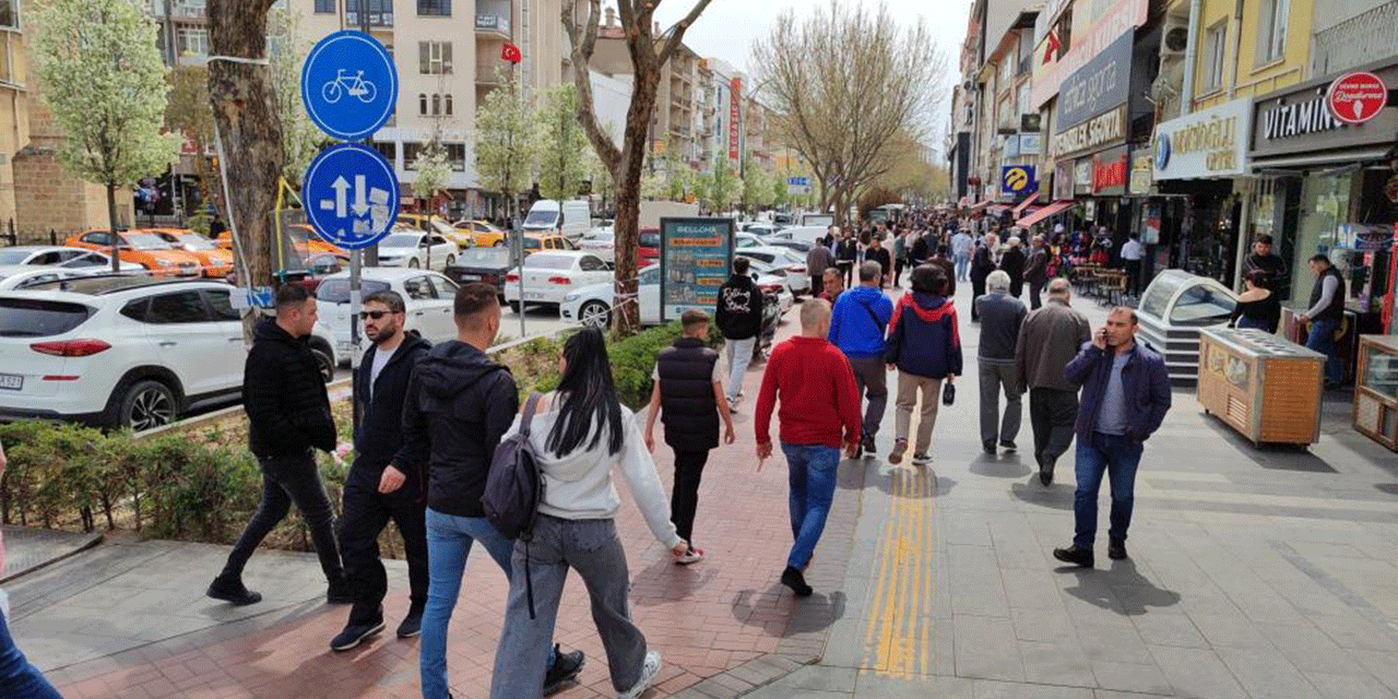 Kırşehir'de çarşıda pazarda hareketlilik başladı!