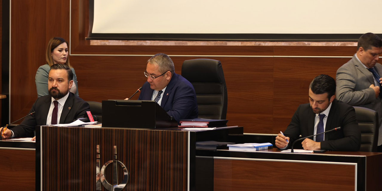 Mesut Özaslan'dan Belediye Meclisi açıklaması: İlk toplantı gerçekleşti...