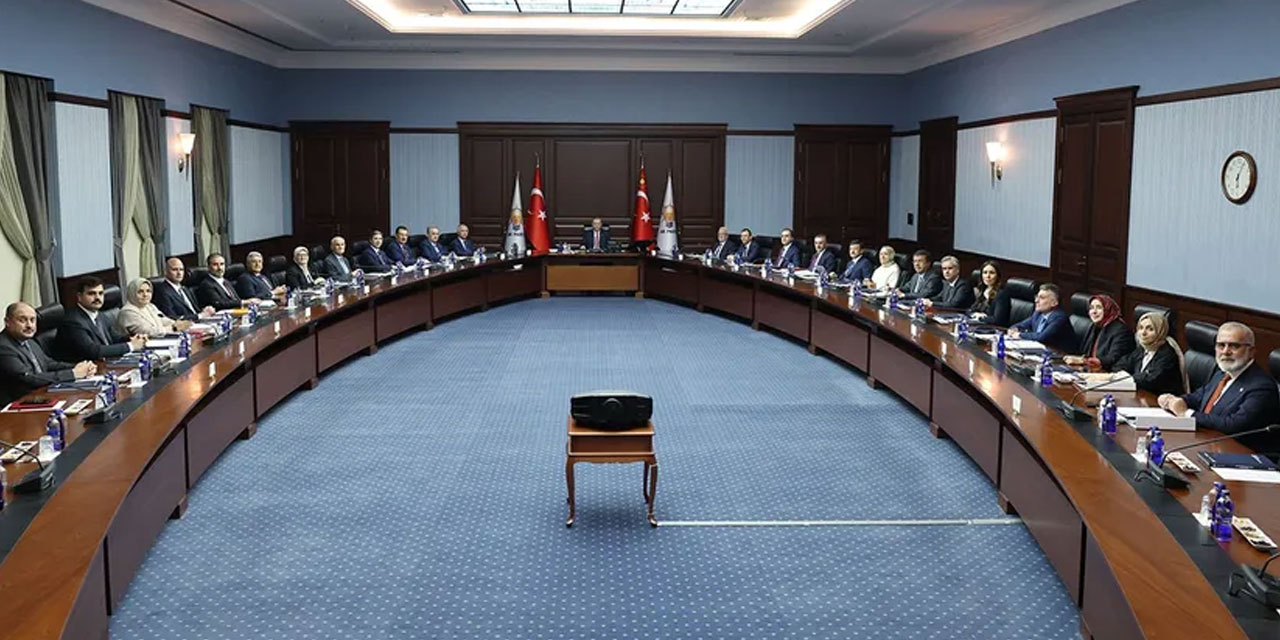 AK Parti MKYK Cumhurbaşkanı Erdoğan liderliğinde başladı