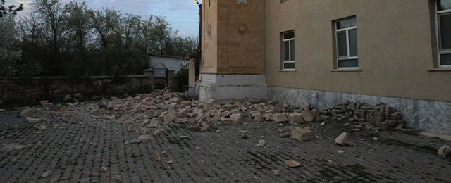 Tokat'ta meydana gelen depremin ardından Tokat'ta ve Yozgat'ın bazı ilçelerinde eğitime ara verildi