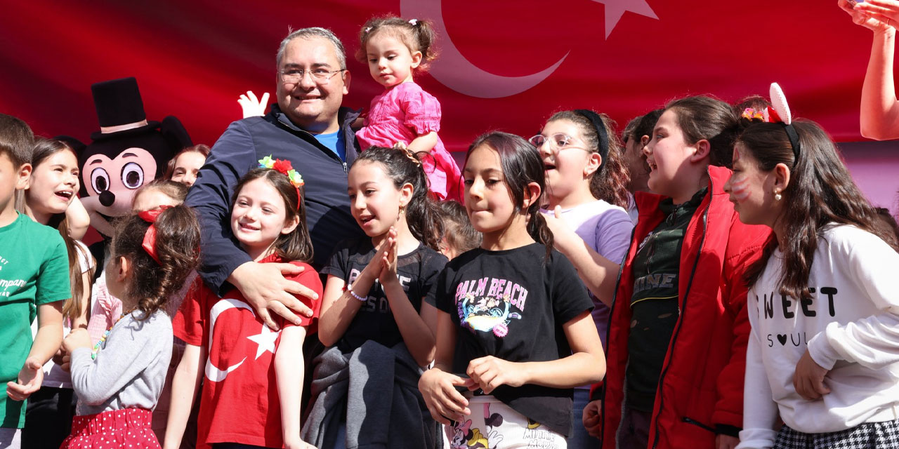 Keçiören Belediye Başkanı Mesut Özarslan'dan 23 Nisan'ı beraber kutlama vurgusu: Belediye önüne davet etti