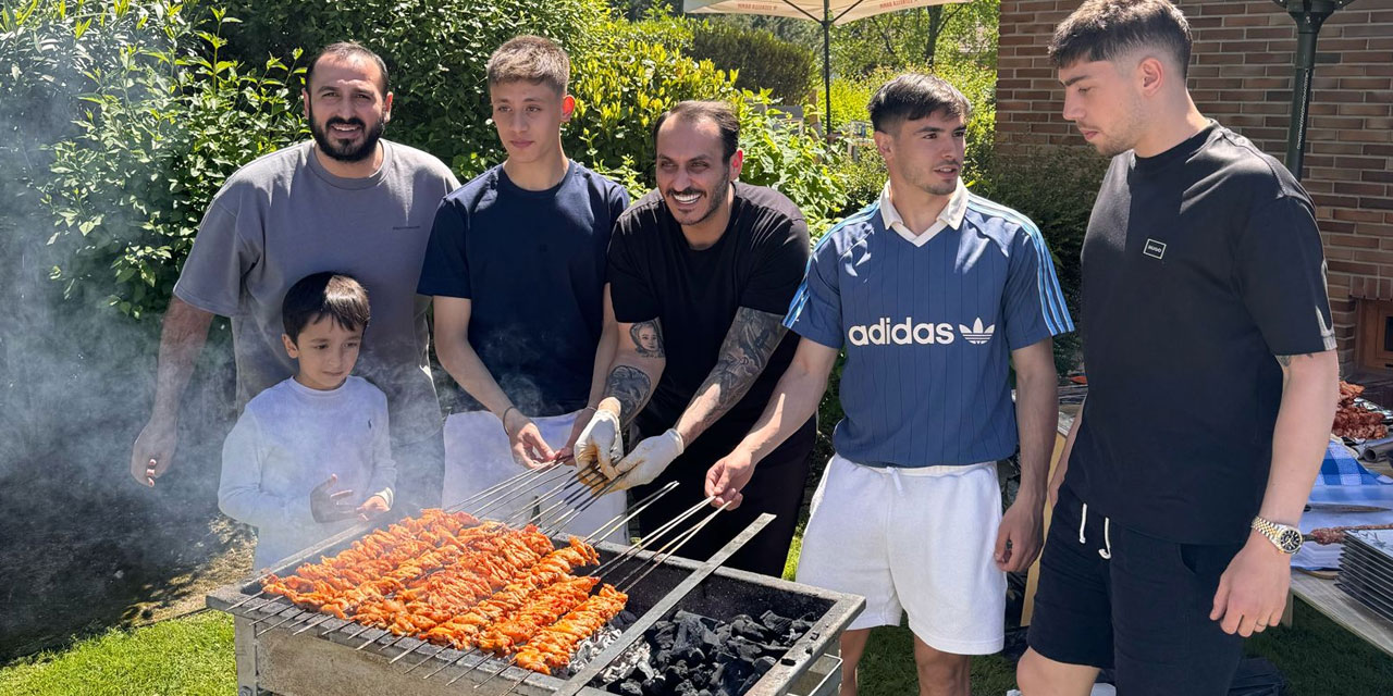 Real Madrid forması giyen Arda Güler'in takım arkadaşlarıyla mangal ve halay keyfi