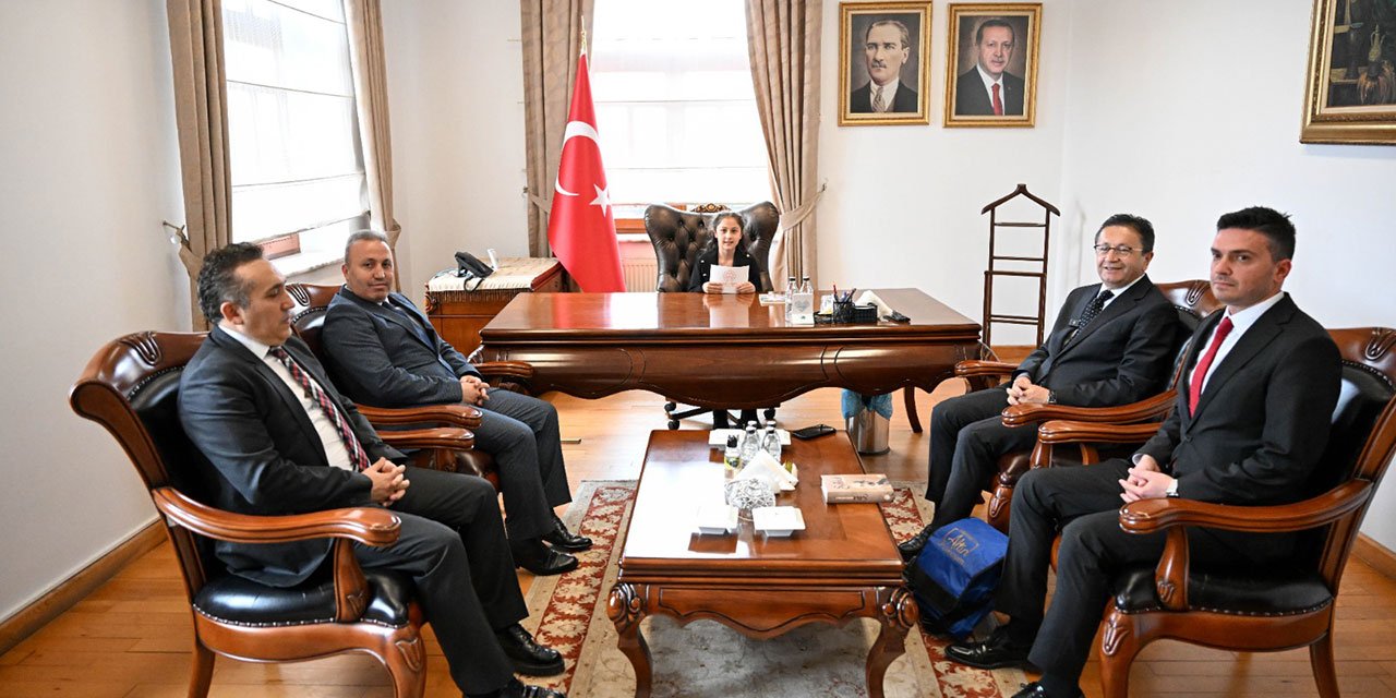 Altındağ Belediye Başkanı Veysel Tiryaki koltuğunu miniklere devretti!