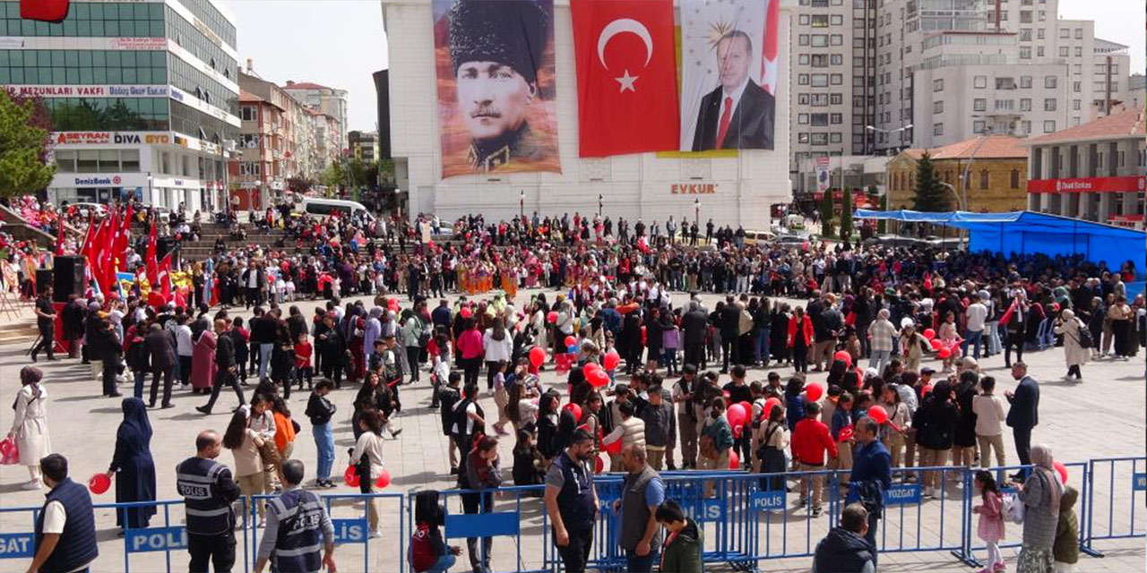 Yozgat'ta 23 Nisan coşkusu gösterilerle renklendi!