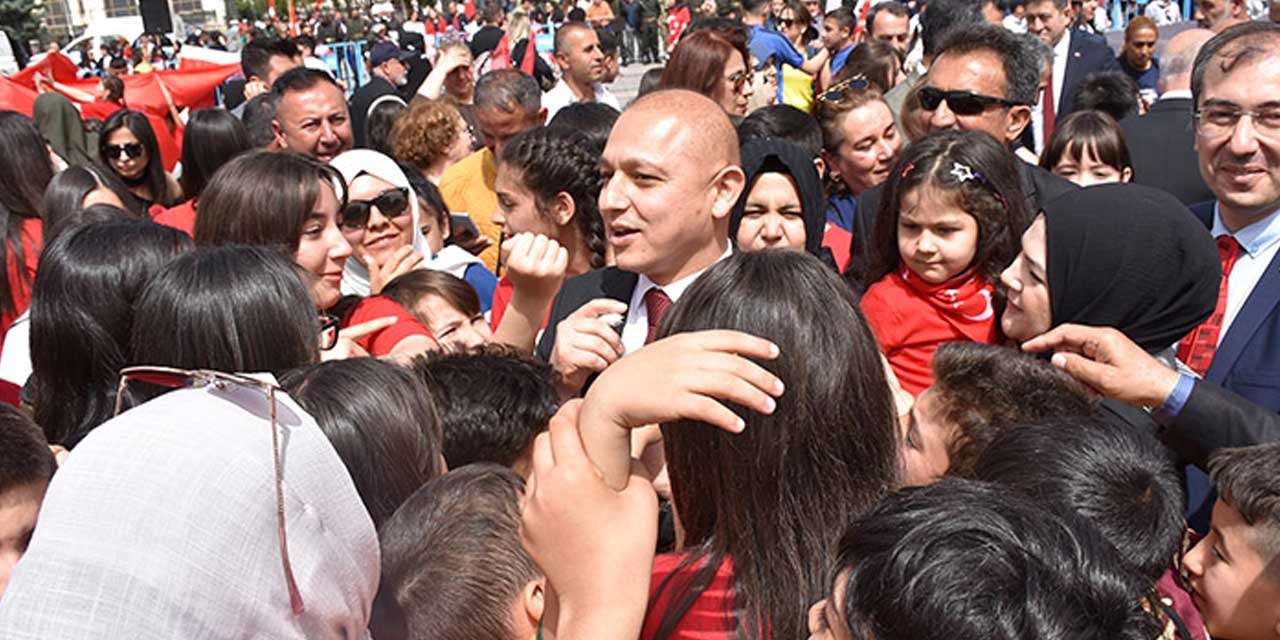 Kırıkkale 23 Nisan kutlamalarına Ahmet Önal damgası!