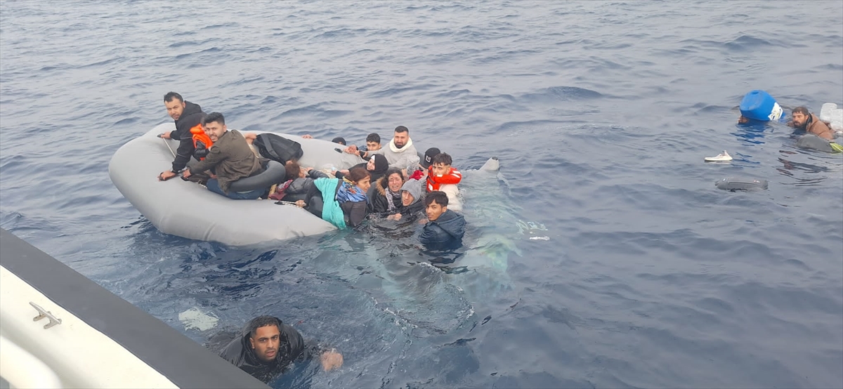 BM: 510 düzensiz göçmen denizlerde hayatını kaybetti