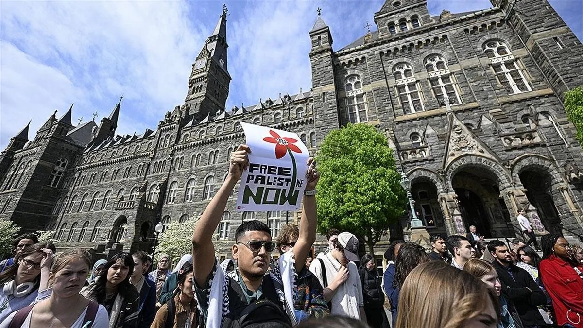 Amerika'da üniversitelilere "Filistin" gözaltısı