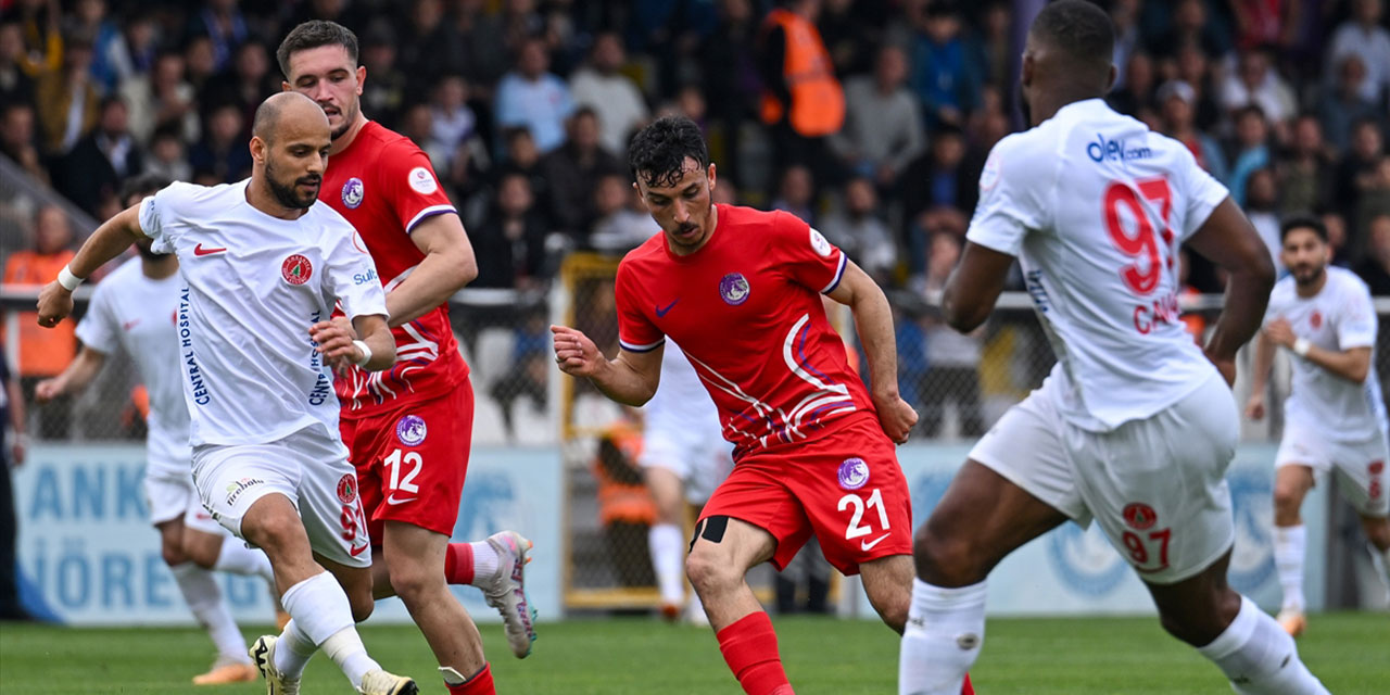 Keçiörengücü, Ümraniyespor'a karşı 6 gollü maçta galip geldi: Ligde kalmayı garantiledi