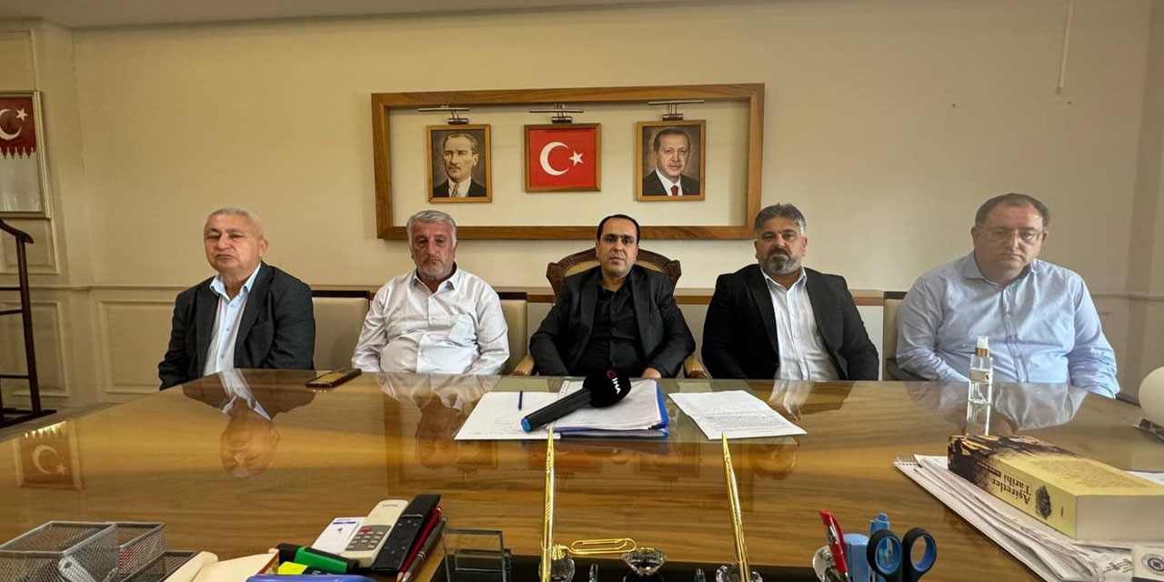 DEM Parti’de Atatürk ve Bayrak istifası: Birecik Belediye Başkanı 4 meclis üyesi ile istifa etti