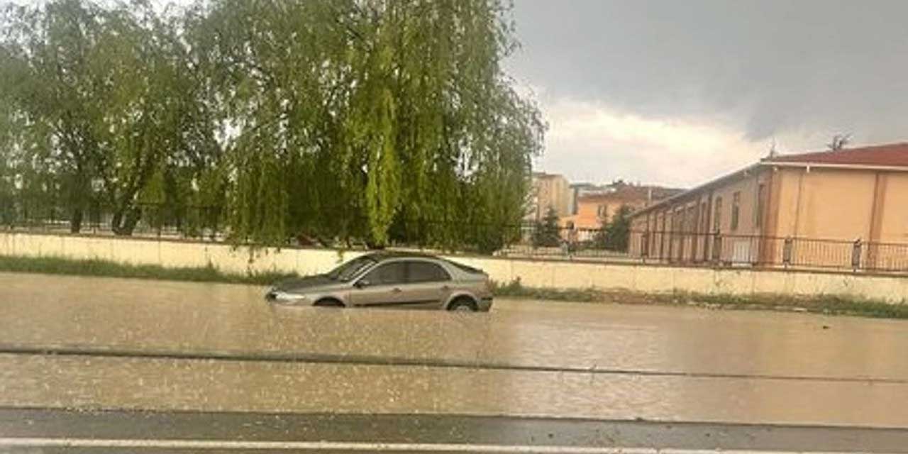 Mucur'da yağmur etkili oldu: Su baskınları görüldü!