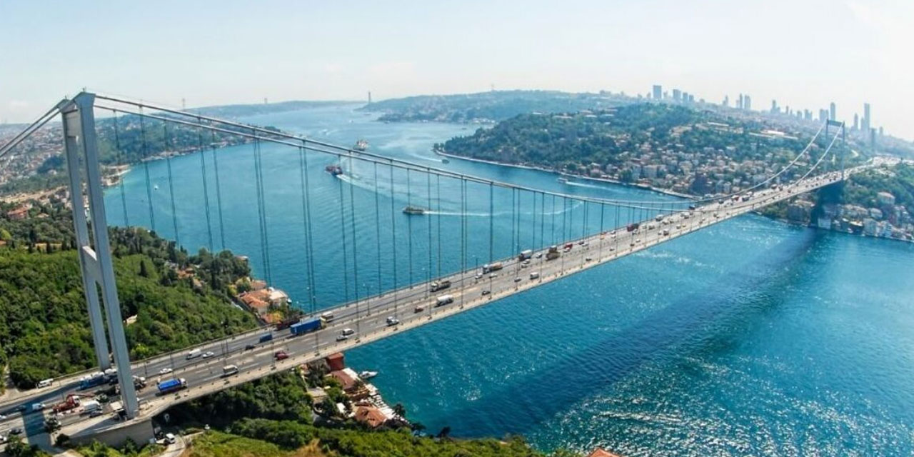 İstanbul Boğazı'nda sıcak gelişme: Gemi trafiği askıya alındı!