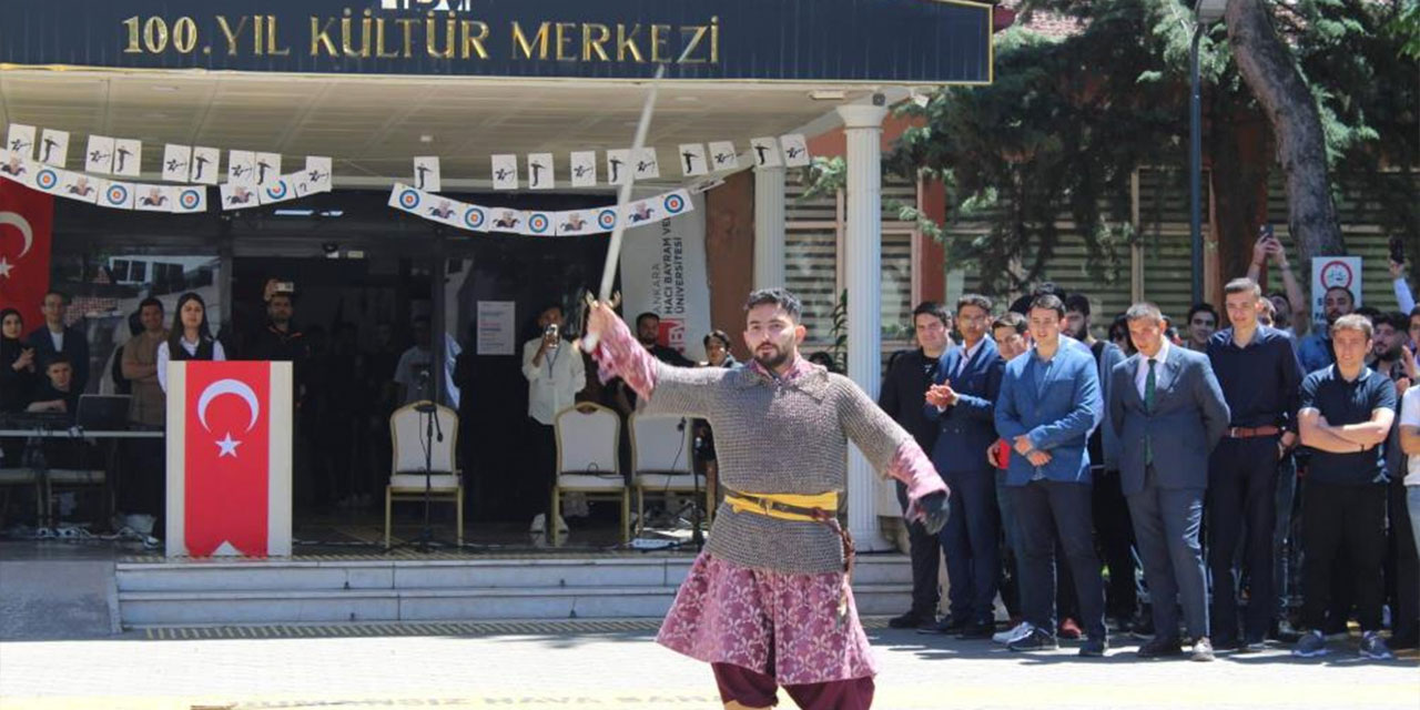 '2. Türk Tarih Şöleni' festival gibi geçti