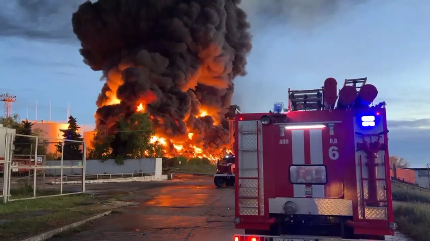 Rusya’daki petrol depolama tesisinde İHA saldırısı nedeniyle yangın çıktı