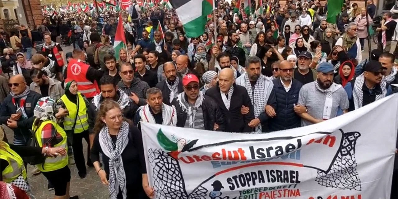 İsrail'in Eurovision'a katılması ve Filistin bayrağının salona alınmayacağı açıklaması İsveç'te protesto edildi