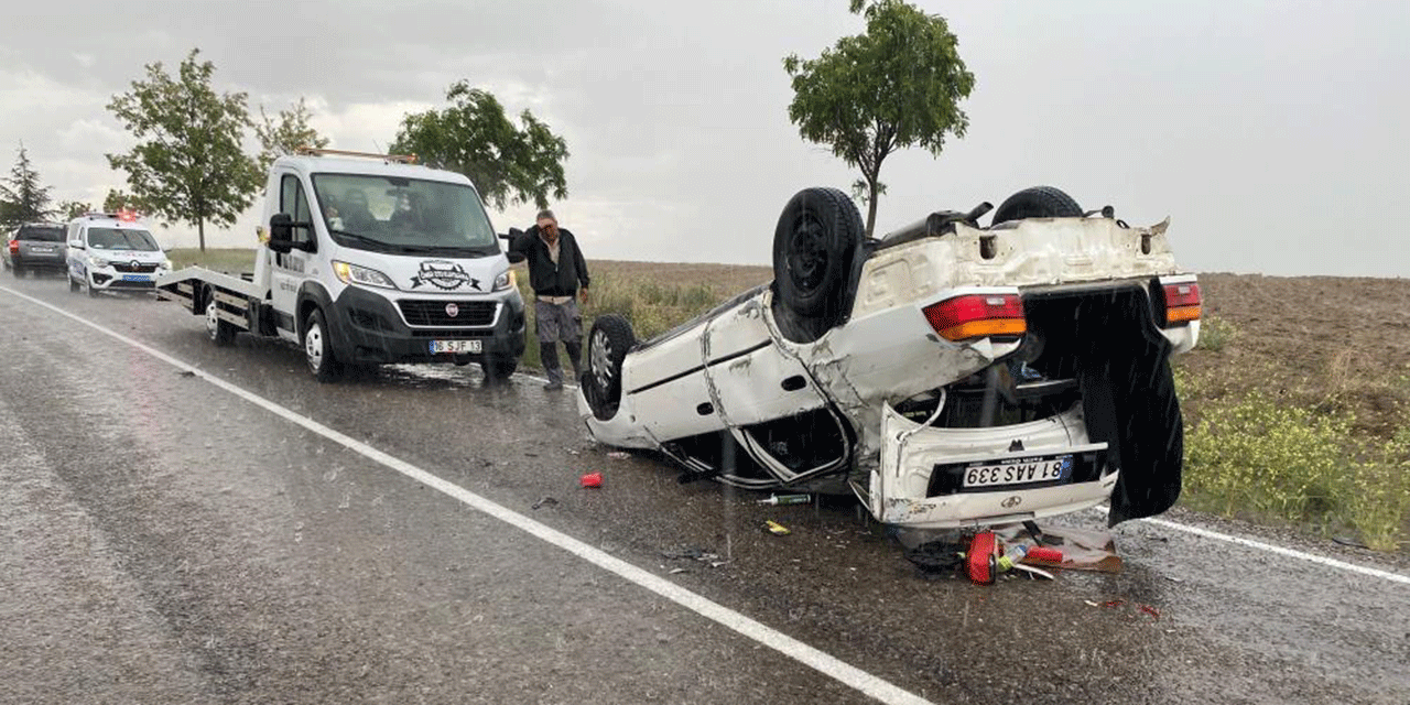 Konya'da feci kaza! Otomobil pert oldu!