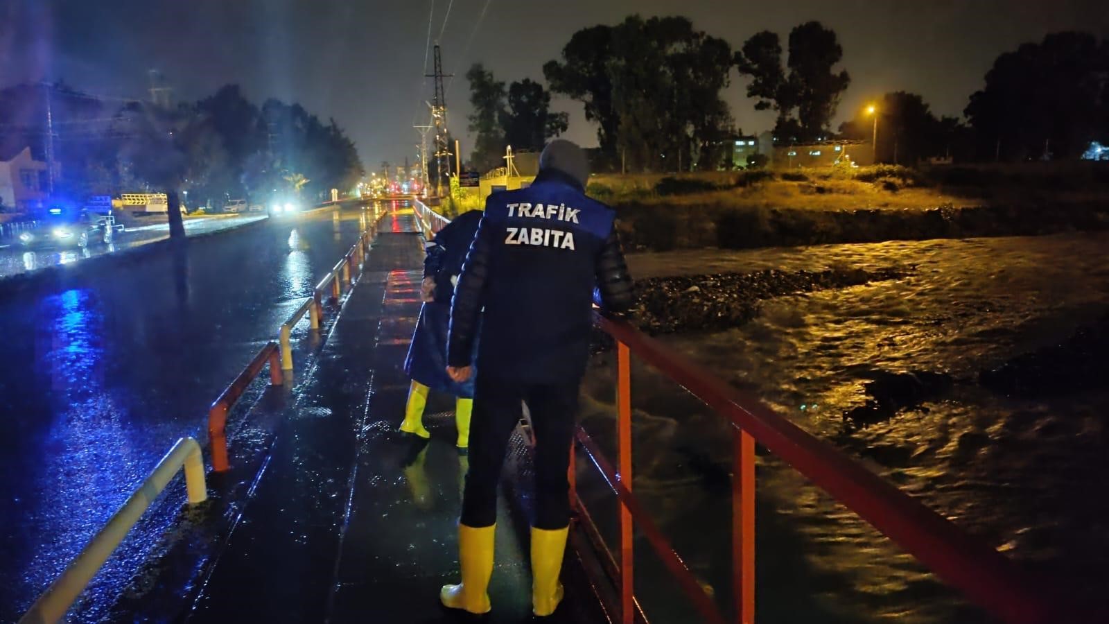 Hatay'da sel etkili olmaya devam ediyor