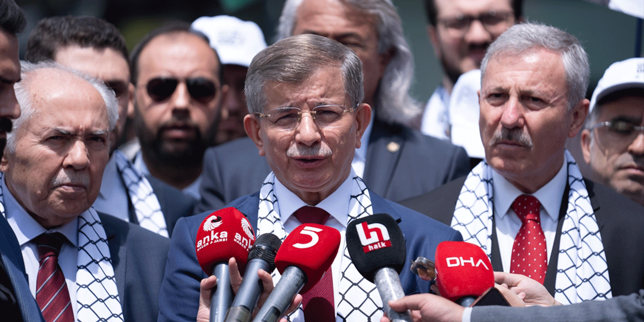 Ahmet Davutoğlu:  İsrail soykırım suçu işliyor